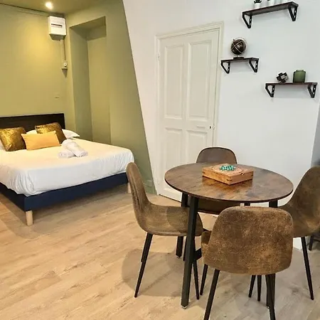 Le Pompery, A 500m Du Centre De Appartement