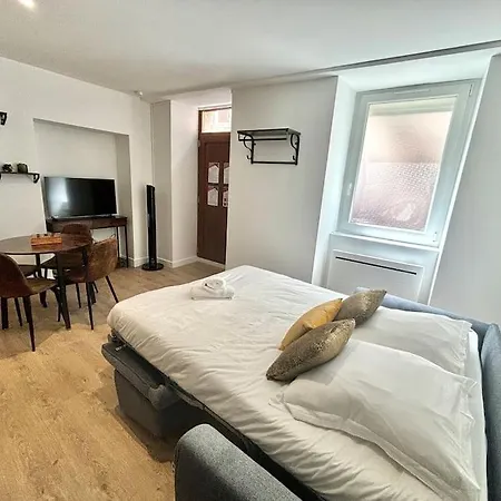 Le Pompery, A 500m Du Centre De *